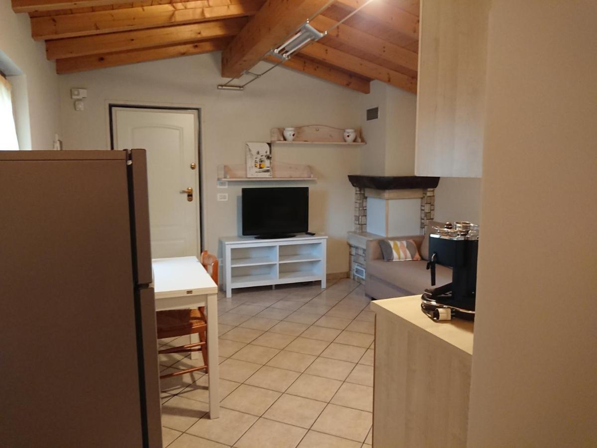Il Carpino Bianco Bilocale Puegnago Exterior foto
